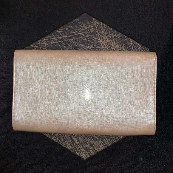 YSL large Champagne Gold Belle De Jour Clutch - Picture 4 of 5